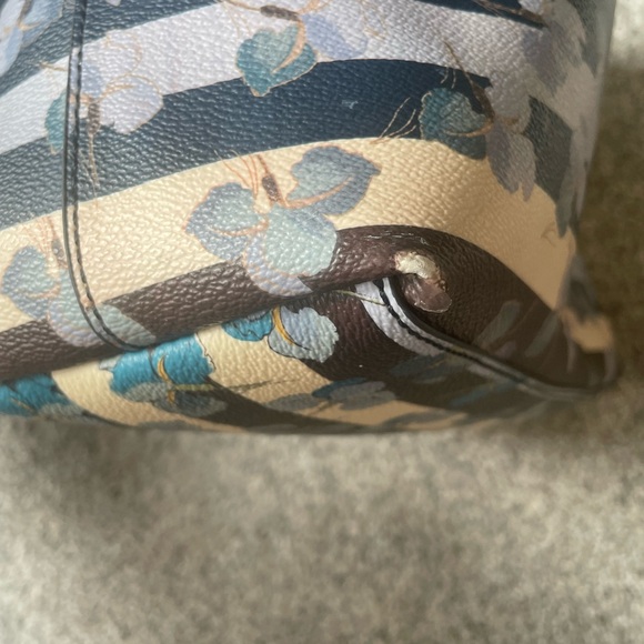 Tory Burch Floral and Stripe Crossbody Purse - Picture 11 of 14